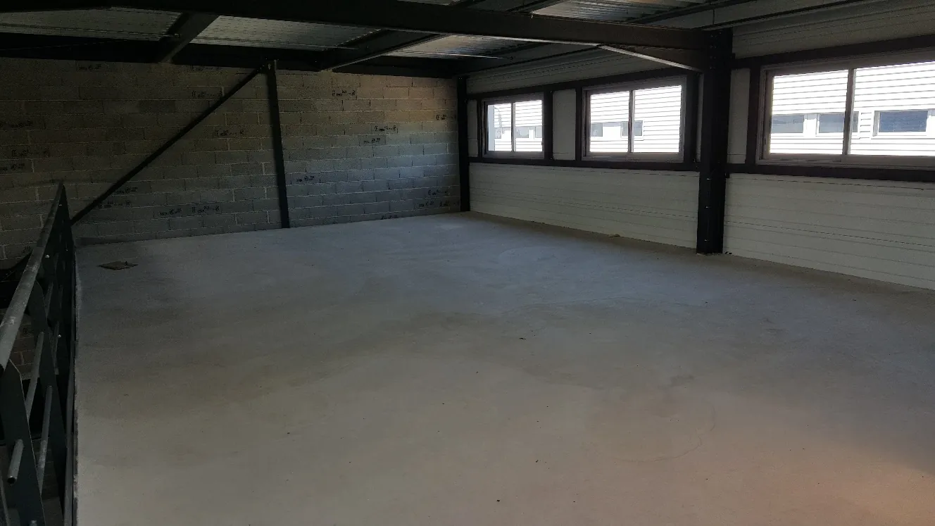 Plateau mezzanine du local G2-33, Garosud Montpellier